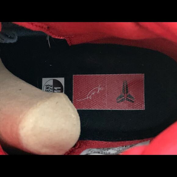 NIKE KOBE 9 LIFESTYLE UNIVERSITY RED CEMENT 2014 ALMOST BRAND NEW - Picture 6 of 9